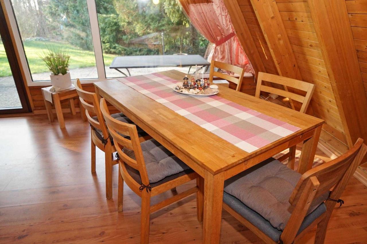 Zeltdachhaus Mit Grossem Grundstue Villa Дамп Екстериор снимка