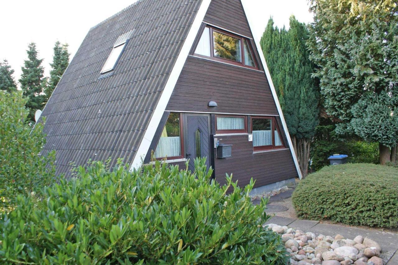 Zeltdachhaus Mit Grossem Grundstue Villa Дамп Екстериор снимка